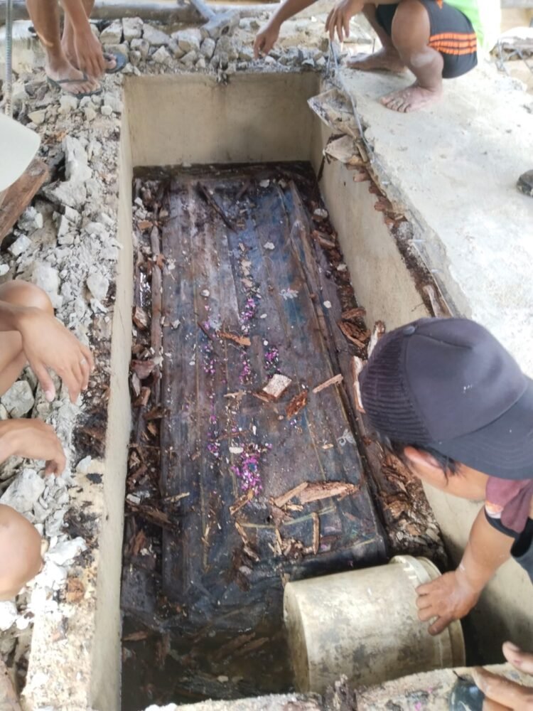 Lubang Makam Dipenuhi Air, Harap Pemkot segera segera lakukan Penyiringan di TPU Nasrani Juata Laut 