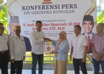 Paslon Andi M Akbar-Sarfianus Terima Surat Rekomendasi Gerindra