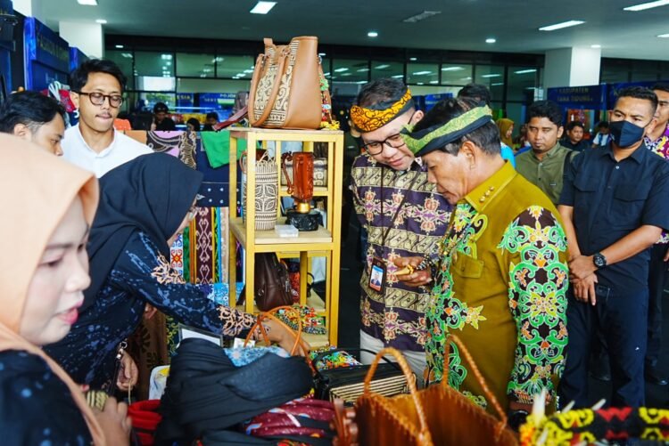 Gubernur Himbau BI Dorong Pengembangan Ekonomi Syariah