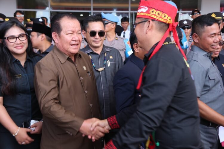 Polda Kaltara Hadir Dalam Pengamanan Aksi Damai Aliansi Masyarakat Adat Asli Kaltara, Pastikan Penyampaian Aspirasi Berjalan Tertib dan Lancar