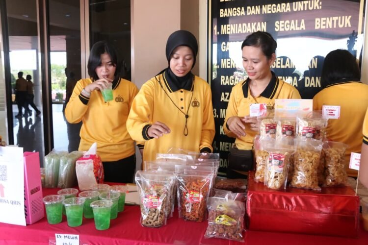Polwan Polda Kaltara Gelar Bazaar UMKM