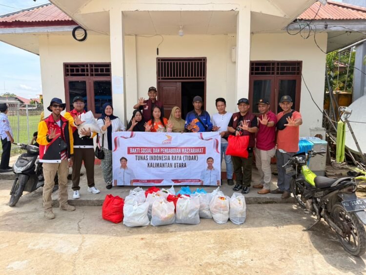 55 Paket Sembako Disalurkan Langsung TIDAR Kaltara ke korban Kebakaran Mansalong 