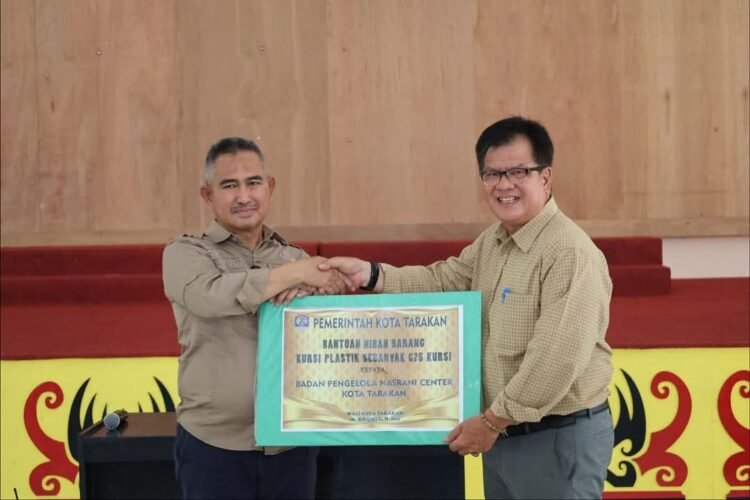 Walikota Tarakan Hibahkan 675 Kursi ke Nasrani Center