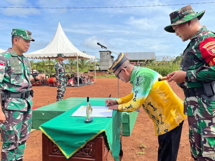 Tinjau Pembangunan RS Berahim Tideng Pale, Bupati Tekankan Pentingnya Kesiapan SDM