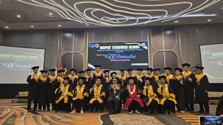 Jufri Budiman dan Pangdam Siliwangi Jawa Barat Jalani Wisuda bersama