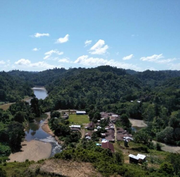 Tak Miliki Fasilitas Dasar, Masyarakat Desa Long Bulu Hidup Terisolasi