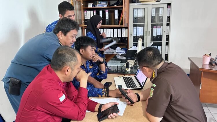 Kejati Kaltara Geledah Lima Kantor di Nunukan, Amankan Ratusan Dokumen