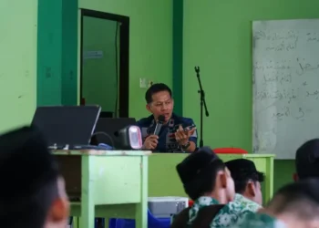 KUPP Sungai Nyamuk Kenalkan Alat Keselamatan hingga Aturan Pelayaran ke Siswa MA As’adiyah