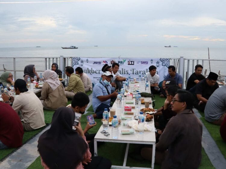 Warnai Ramadan dengan Kebaikan, PT PRI Buka Puasa Bersama Puluhan Jurnalis