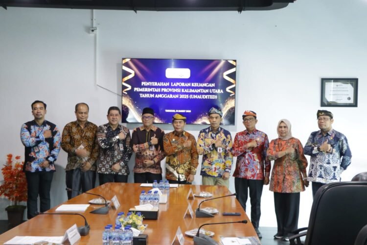 Hadiri Penyerahan LKPD ke BPK, Muhammad Nasir Apresiasi Pemprov Kaltara Merampungkan Penyusunan Laporan Tepat Waktu