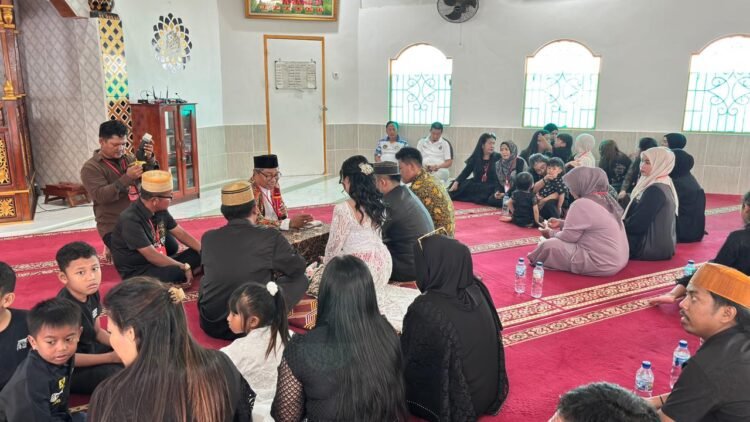 Penuh Kebahagiaan, Warga Binaan Melangsungkan Akad Nikah Di Dalam Lapas