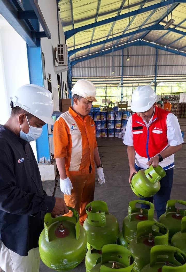 Pertamina Patra Niaga Regional Kalimantan Pastikan Kualitas dan Keamanan LPG 3 Kg Melalui Sidak di Tarakan