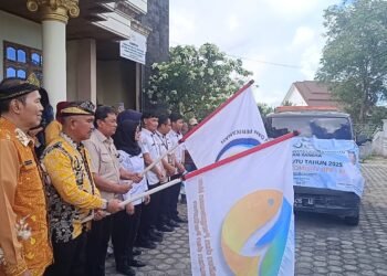 Bulan Mutu 2026 di Tarakan, BPPMHKP Bersama Komisi IV DPR RI Bagikan Ratusan Paket Ikan Bandeng