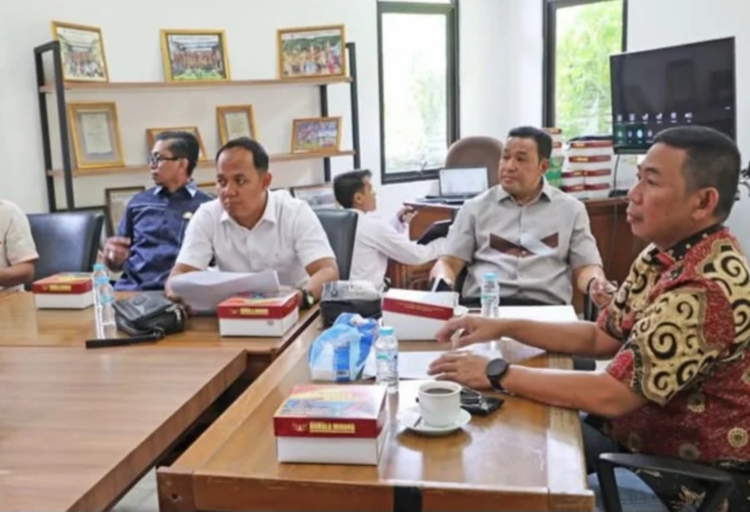 Pansus LKPj Koordinasi dengan Kemendagri, Terima Panduan Mendalam Tata Cara Penyajian Data hingga Mengukur Keberhasilan Program