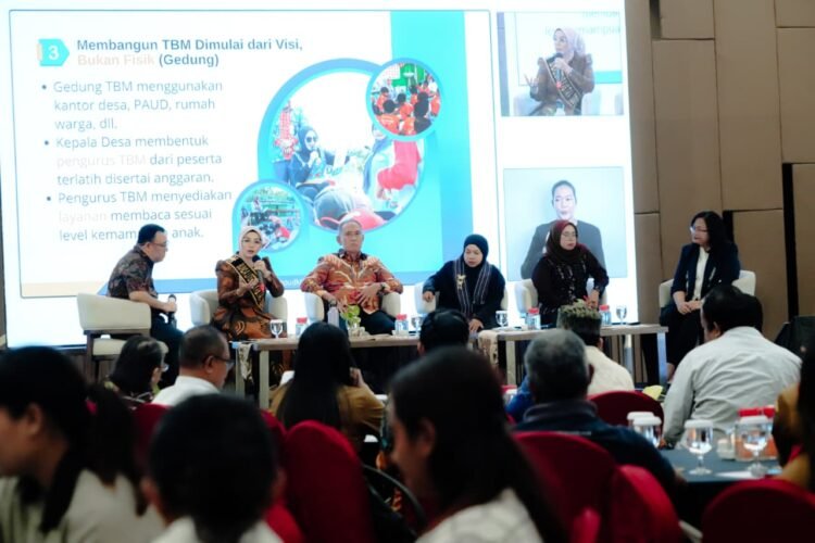 Vamelia Ibrahim Berbagi Formula Sukses Pembangunan Literasi di Provinsi NTT