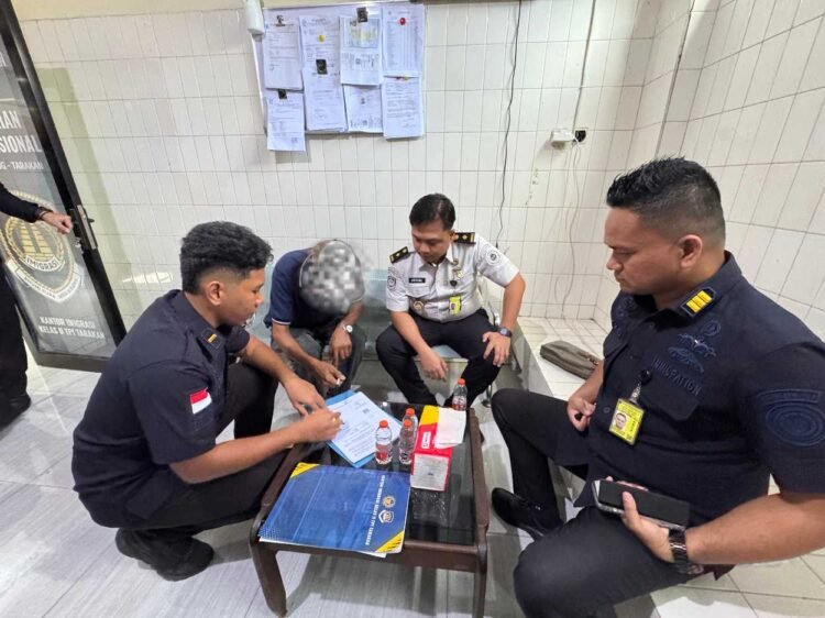 Dikarenakan Overstay, Imigrasi Tarakan Deportasi Seorang Warga Malaysia