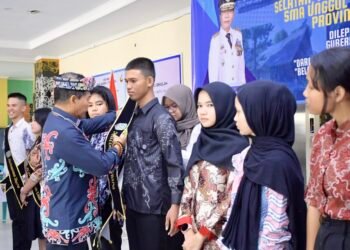 Gubernur Lepas Angkatan Pertama SMA Unggul Garuda, Titip Harumkan Nama Daerah