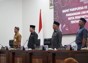 Sekprov Hadiri Paripurna Pandangan Umum Fraksi terhadap Ranperda APBD 2025