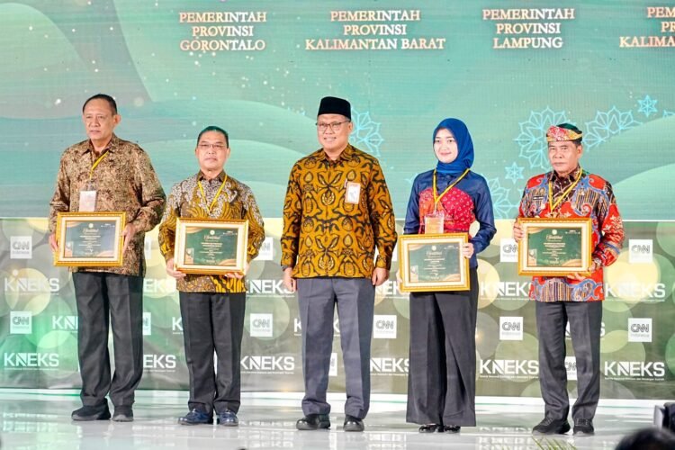 Prestasi Nasional Lagi! Gubernur Bawa Kaltara Raih Dua Penghargaan Anugerah Adinata Syariah 2026 