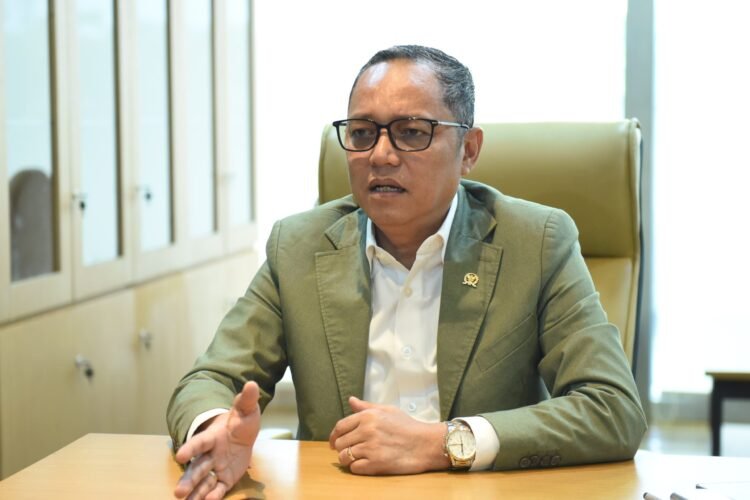 Deddy Sitorus Bantah Hina Wartawan: Pernyataan “Seperti Sirkus” Ditujukan pada Situasi Ruang Rapat