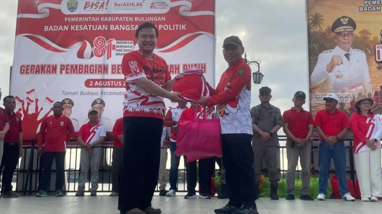 Ribuan Bendera Merah Putih Dibagikan, DPRD Bulungan Ajak Warga Ikut Berpartisipasi