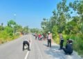 Diduga Rem Blong, Truk Oranye Tabrak NMAX di Gunung Selatan, Satu Orang Tewas