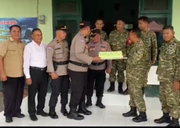 Polsek Tarakan Barat Berikan Surprise HUT Ke-81 TNI, Perkuat Sinergitas TNI-Polri
