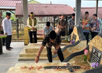 HUT ke-66 Bulungan, Bupati Syarwani Ziarah ke Makam Pemimpin Terdahulu