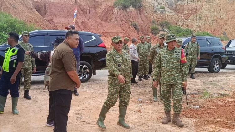 Wasev Mabesad Tinjau Pengerjaan Jalan TMMD di Tarakan, Drainase Jadi Kunci!